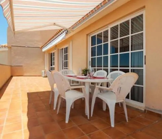 Avenida * Puerto de Santiago (Tenerife)