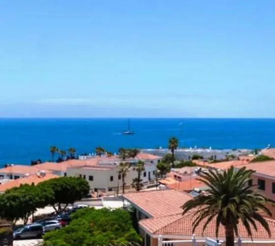 Avenida * Puerto de Santiago (Tenerife)